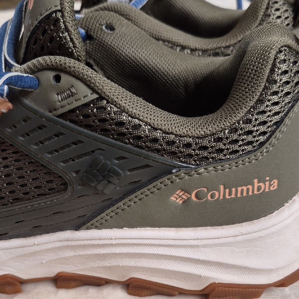 Columbia Women'solive Green Sneakers With Blue Laces View 3